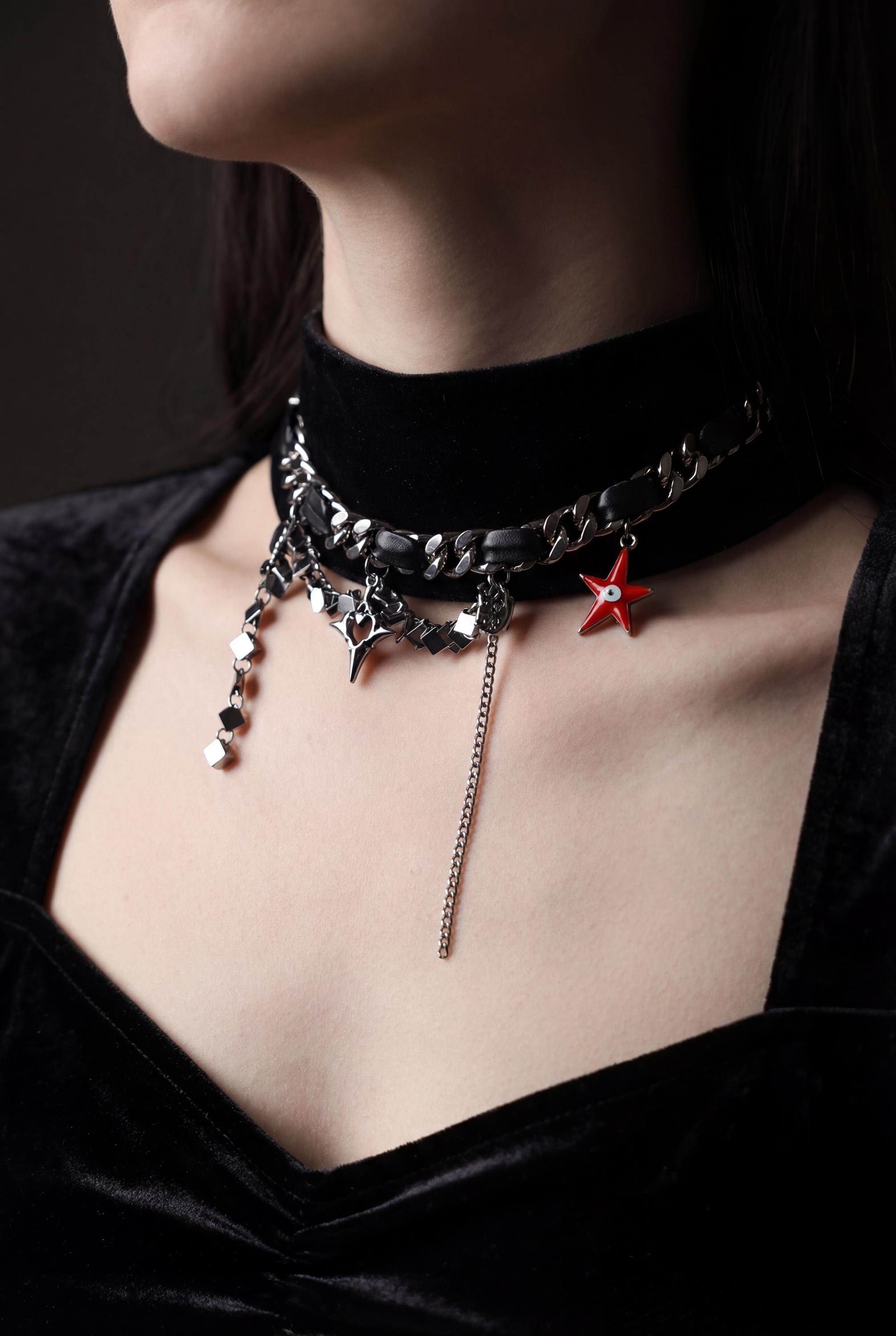 Gothic Charm Choker Necklace, Black Chain Choker, Punk Star Charm Necklace, Red Evil Eye Star, Alt Goth Jewelry, Y2K Statement Gift
