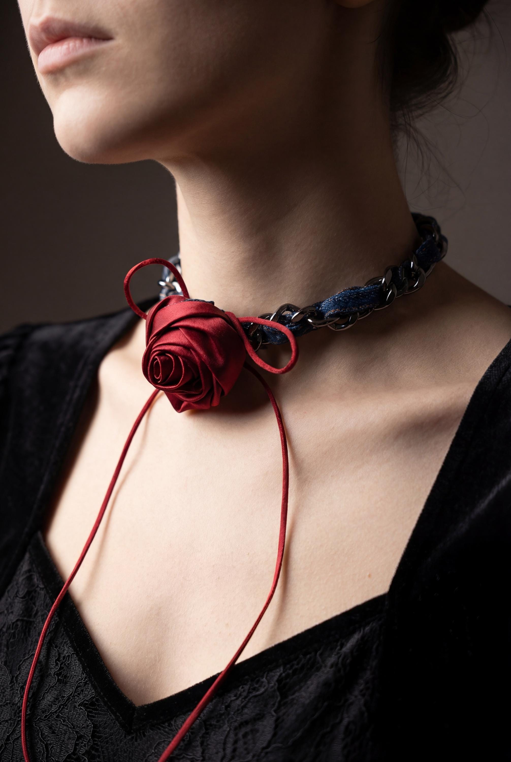 Gothic Rose Choker Necklace, Red Satin Flower Necklace, Dark Romantic Chain Choker, Victorian Goth Jewelry, Coquette Alt Gift