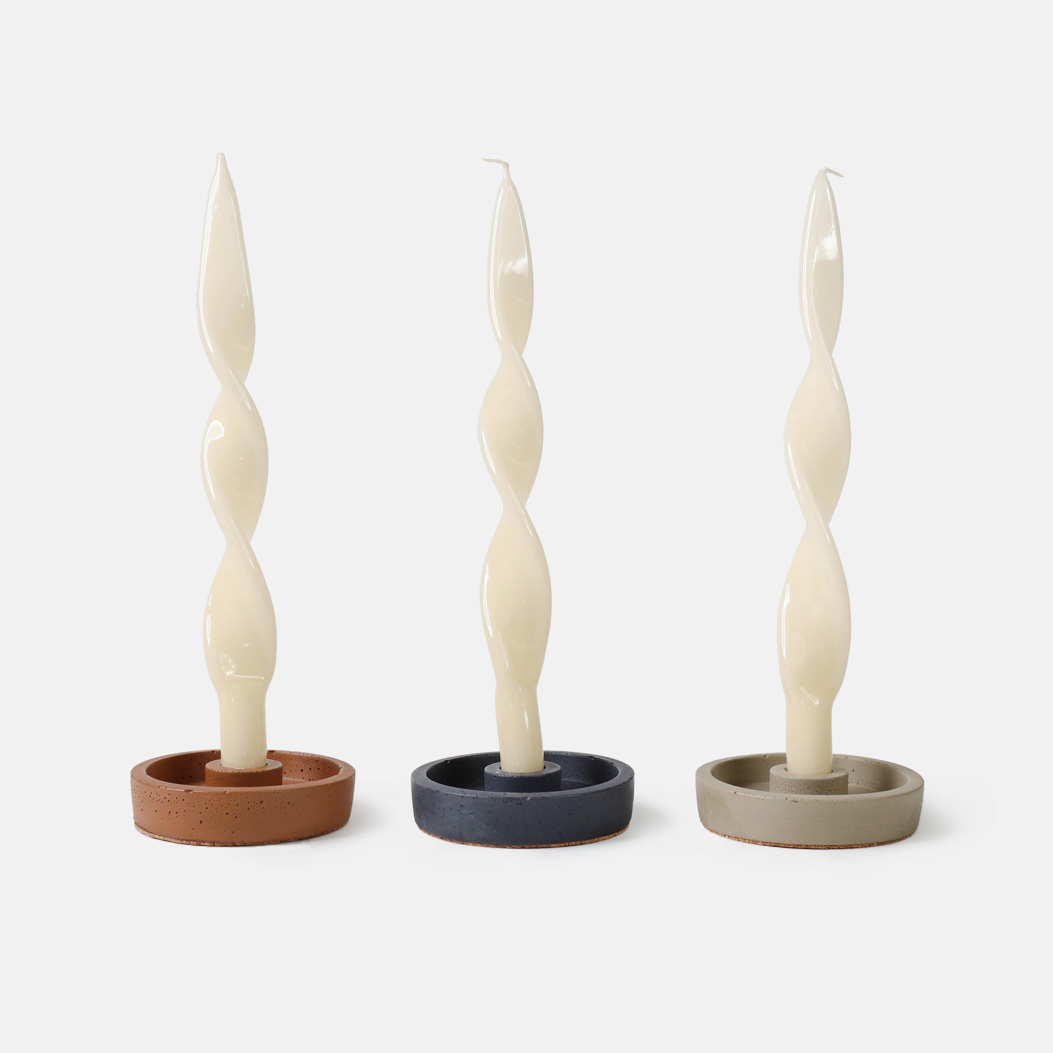 Elegant Lacquer Twisted Taper Candles Set (Ivory, 4pcs)